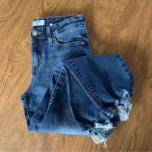 Denizen From Levi’s Women’s Med Wash Blue Boyfriend stretch denim Jeans size 4